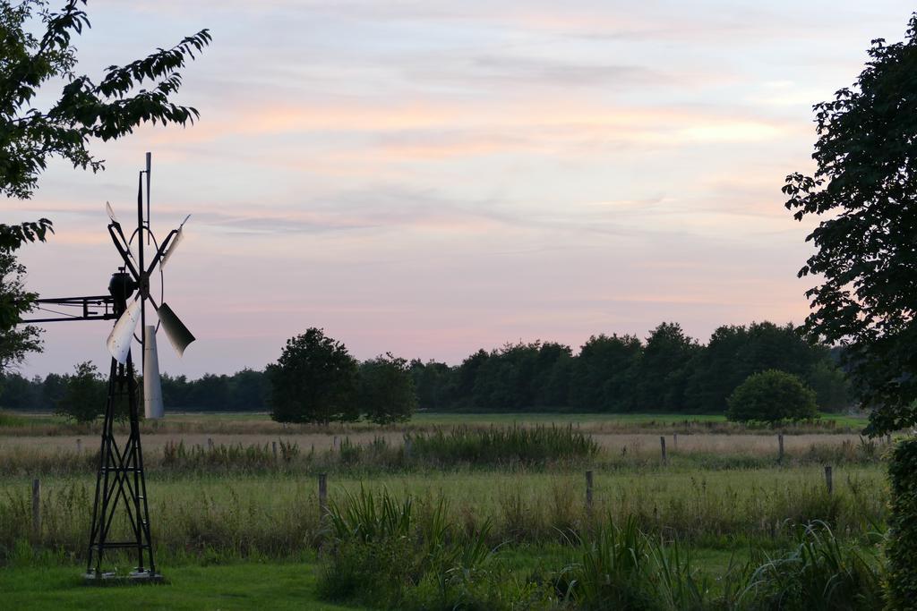 Ulekesnest Villa Helenaveen Bagian luar foto