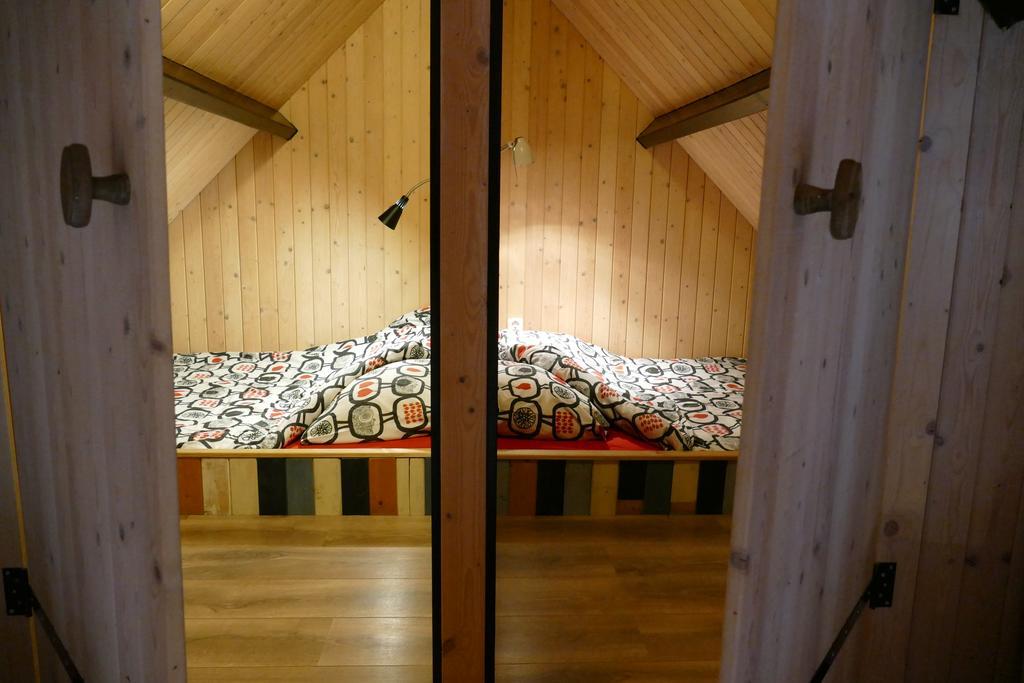 Ulekesnest Villa Helenaveen Bagian luar foto